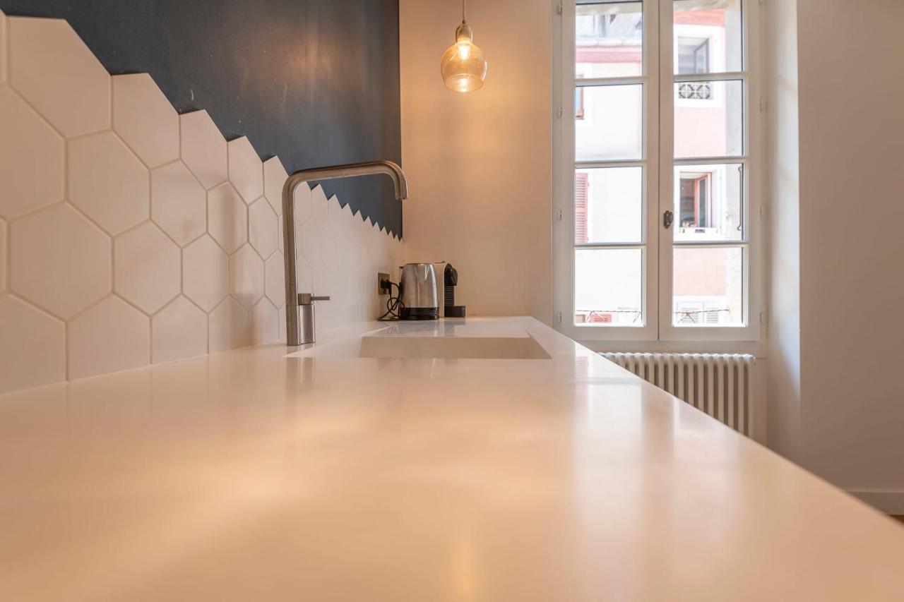 Spacious Apartment Rated 4 Stars In The Heart Of The Old Town Annecy Exteriör bild
